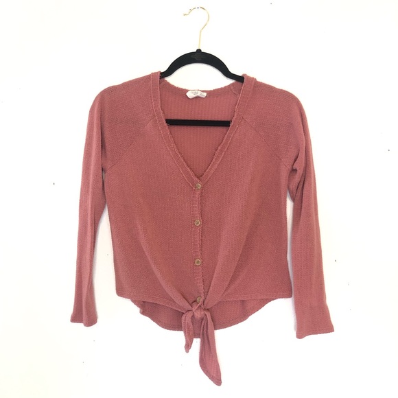 5 FOR $25 ⭐️ Front Tie Cropped Knit Top - Picture 1 of 4